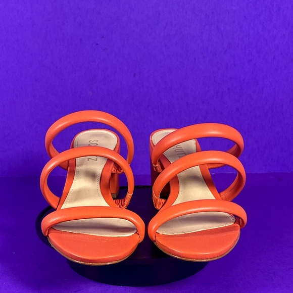 SCHUTZ Women's Hot Orange Olly Triple Strap Block Heel Sandals Shoe Size 7.5 - Picture 2 of 8